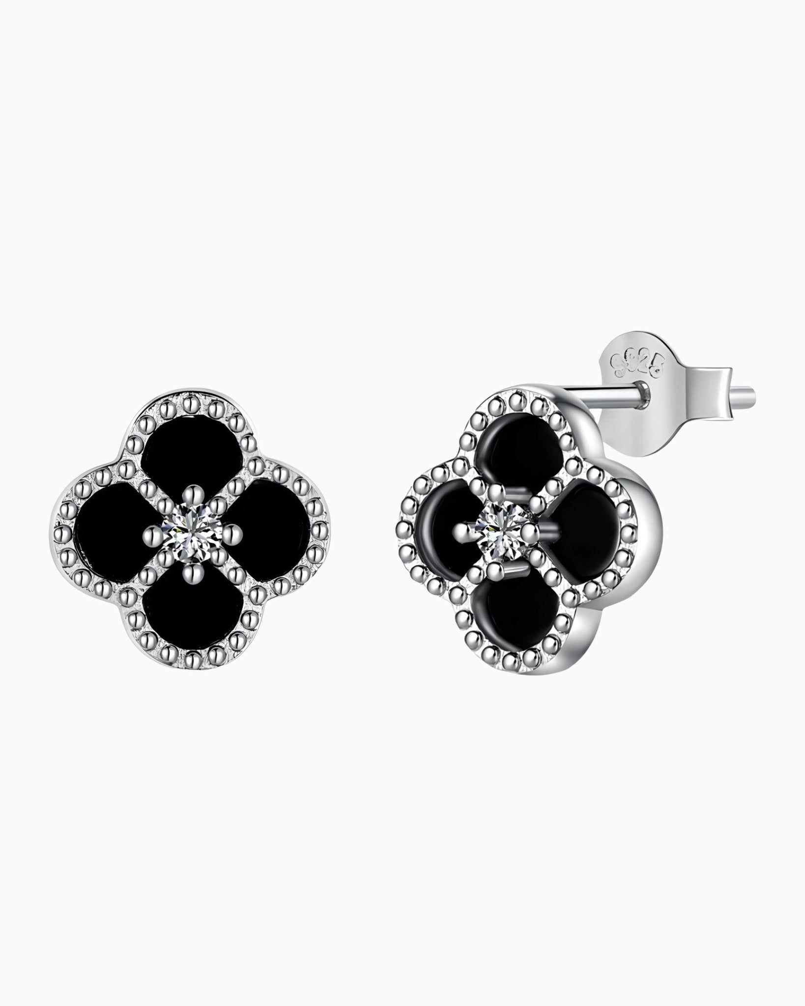 BLACK EMERALD STUDS. - Drippy Amsterdam