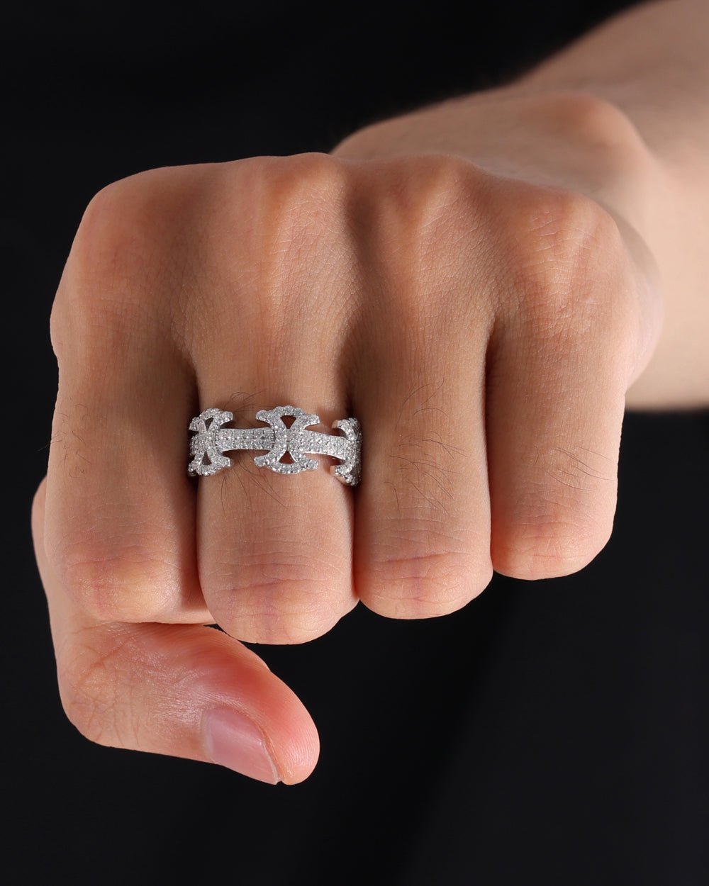 MOISSANITE BYZANTINE RING. - WHITE GOLD - Drippy Amsterdam