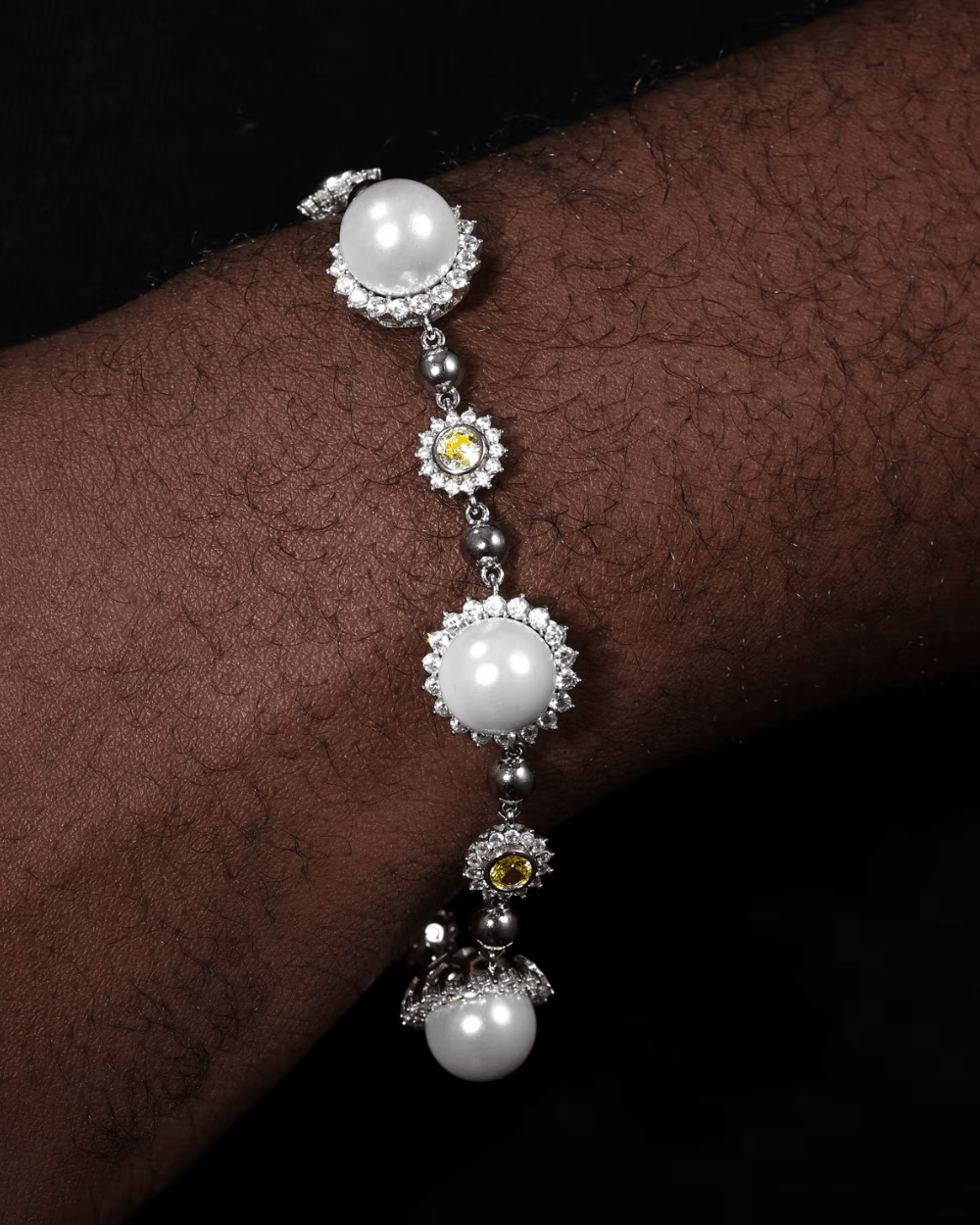 MOISSANITE PEARLS & SUN BRACELET. - Drippy Amsterdam