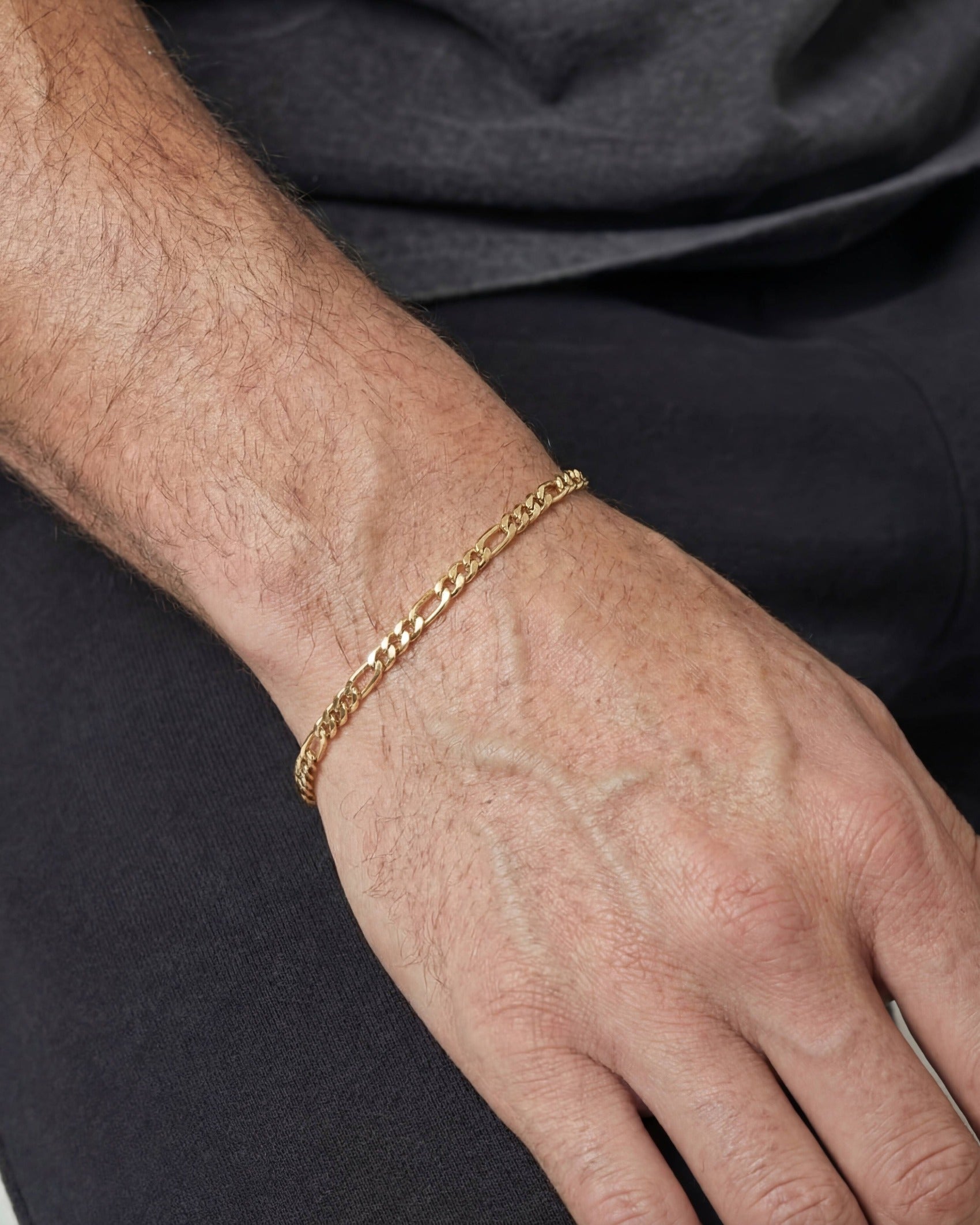 CLEAN FIGARO BRACELET. - 3MM GOLD