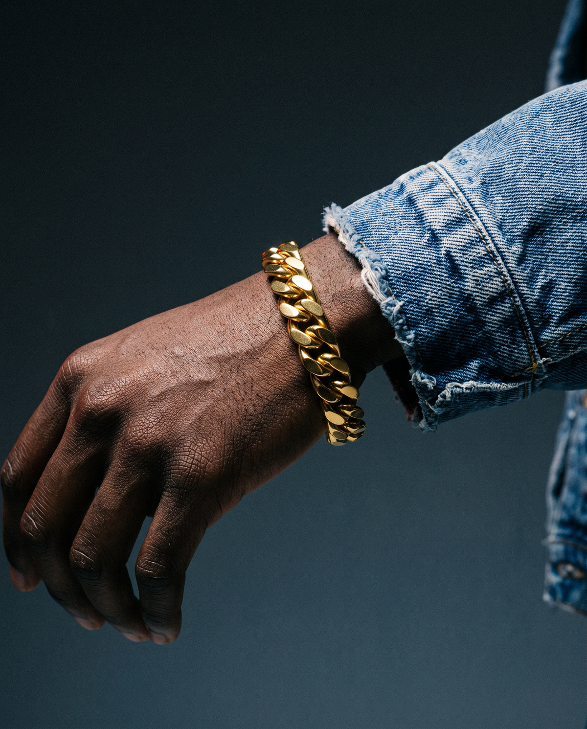 CLEAN BOXED CUBANA BRACELET. - 11MM GOLD