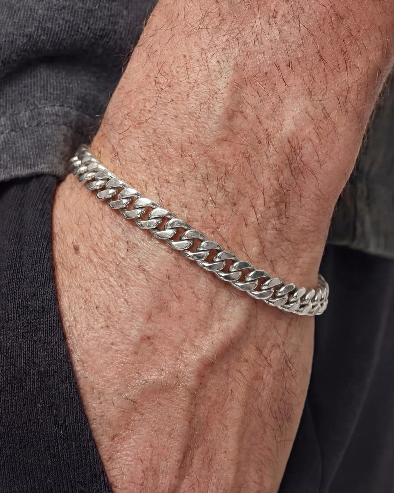 CLEAN CUBANA BRACELET. - 6MM GOLD - Drippy Amsterdam