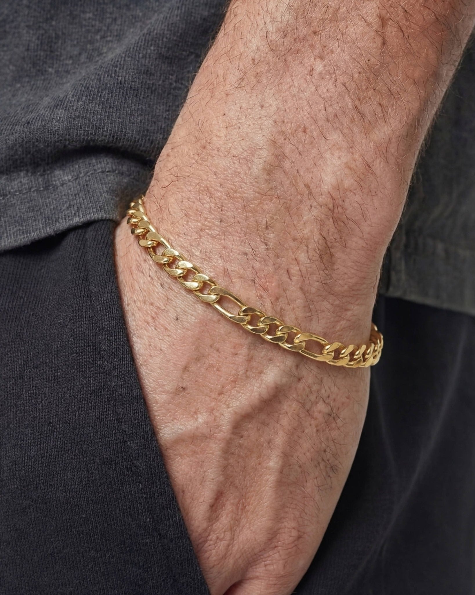 CLEAN FIGARO BRACELET. - 5MM GOLD - Drippy Amsterdam