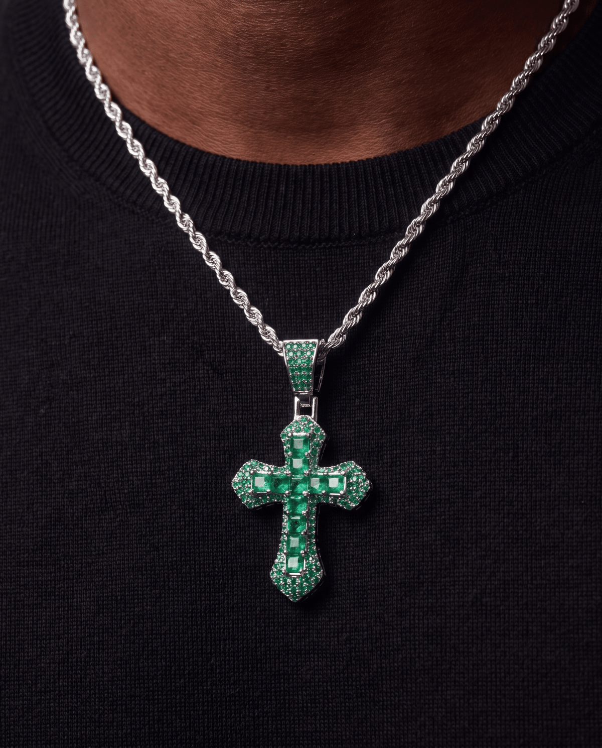 EMERALD CROSS PENDANT. - 925 - Drippy Amsterdam