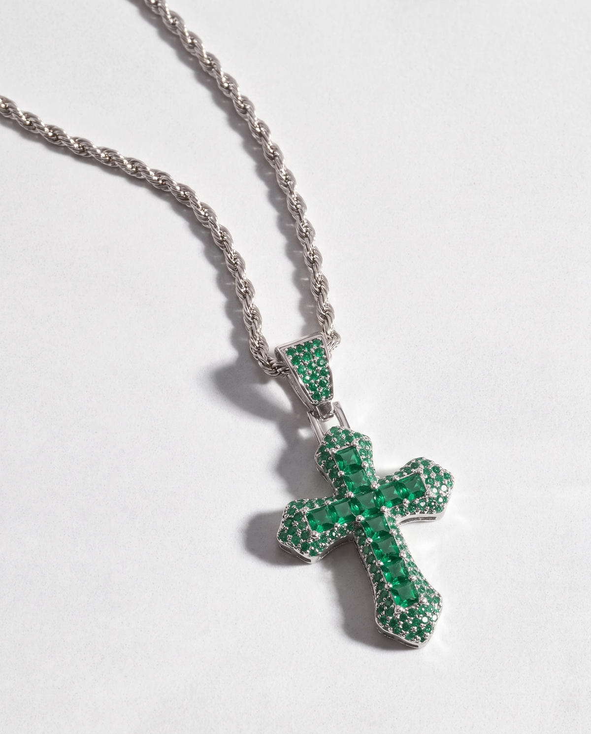 EMERALD CROSS PENDANT. - 925