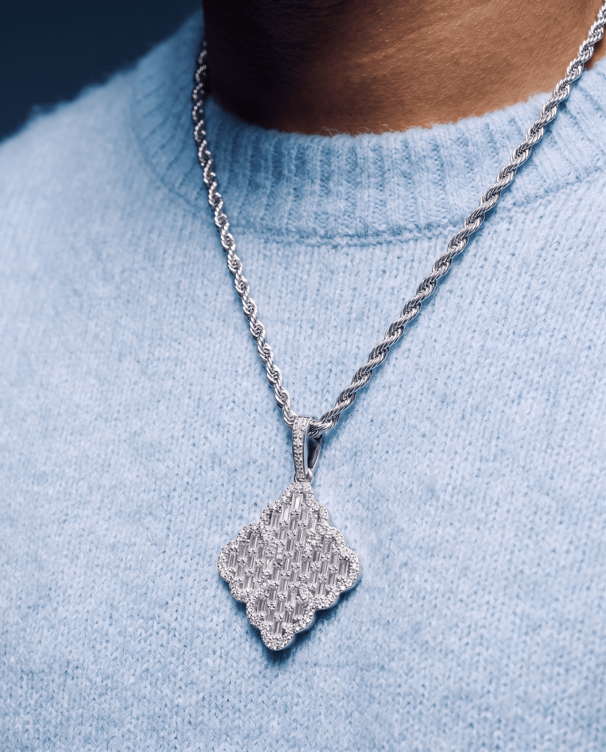ICED CLOVER PENDANT. - 925 - Drippy Amsterdam