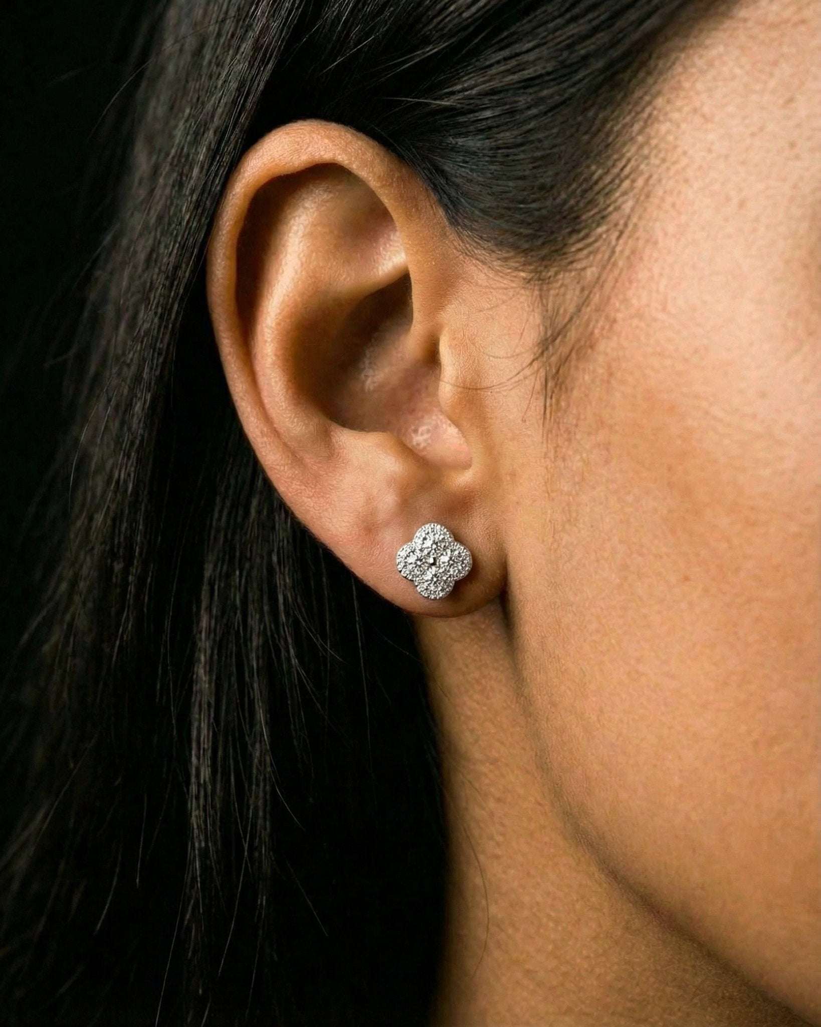 ICED CLOVER STUDS. - Drippy Amsterdam