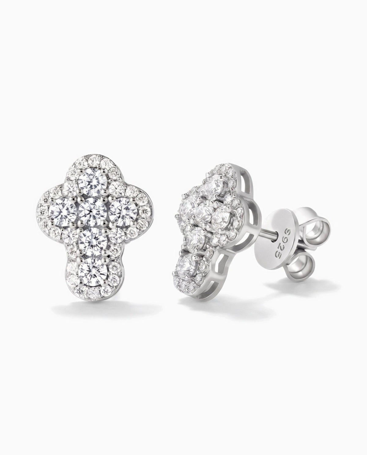 MOISSANITE CLOUD CROSS STUDS. - Drippy Amsterdam