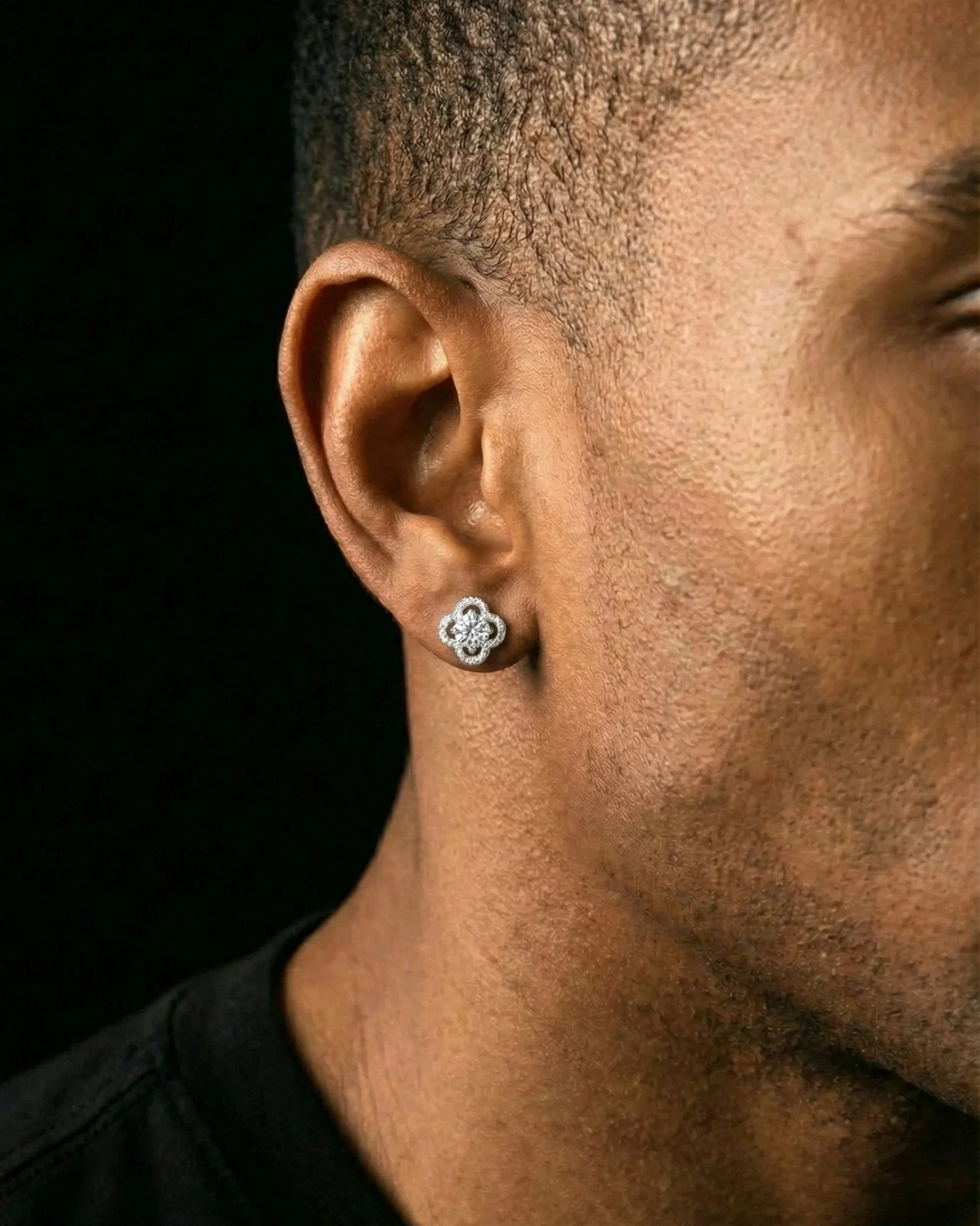 MOISSANITE CLOVER STUDS. - Drippy Amsterdam