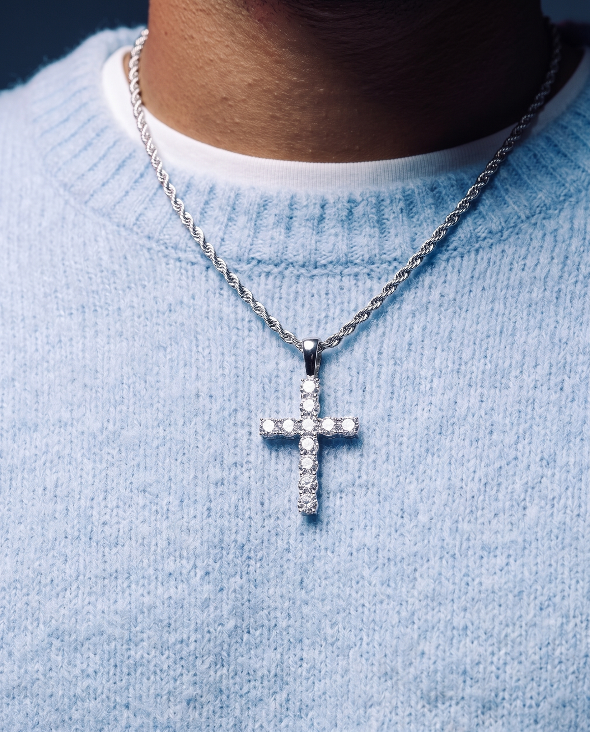 MOISSANITE CROSS PIECE PENDANT.