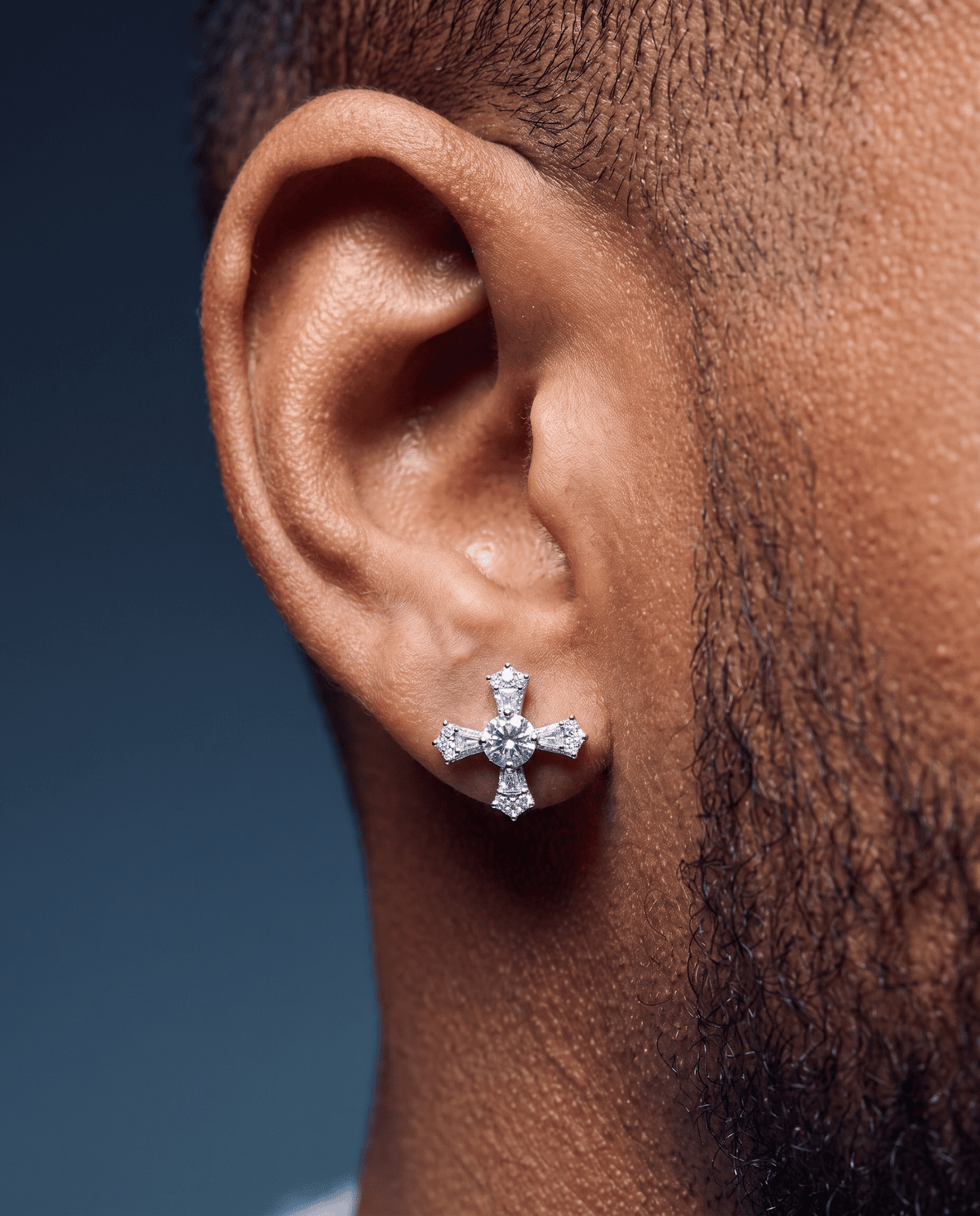MOISSANITE CROSSWIRE STUDS. - Drippy Amsterdam