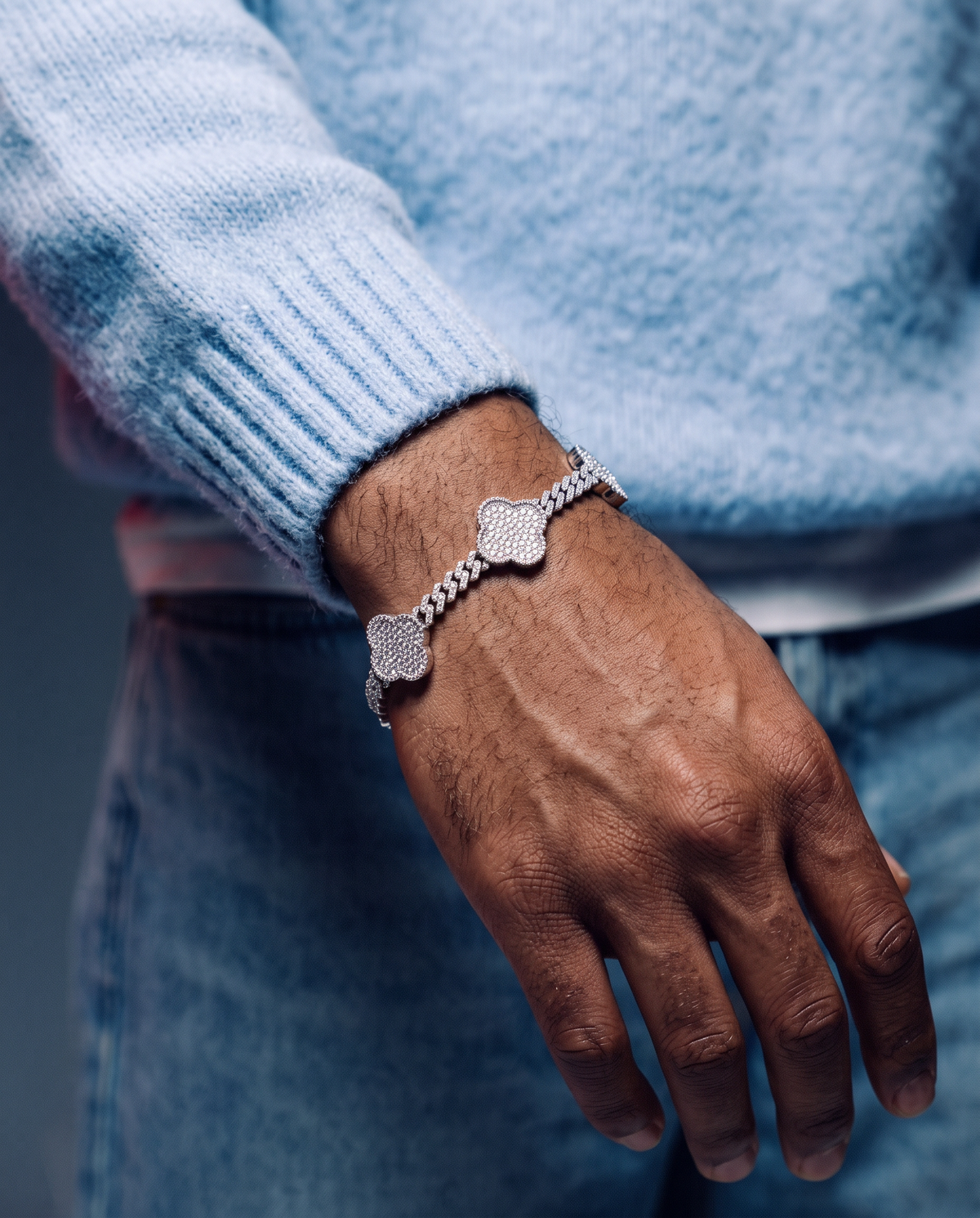 MOISSANITE CUBAN CLOVER BRACELET.