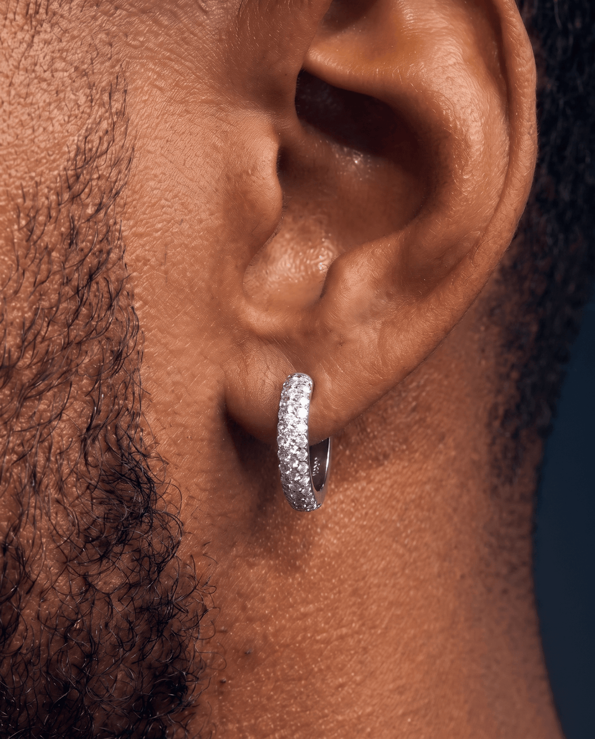 MOISSANITE FROSTY HOOPS EARRINGS. - Drippy Amsterdam