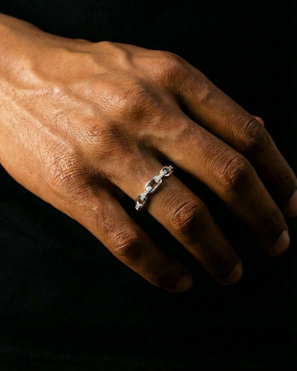 MOISSANITE ICED CHAIN RING. - Drippy Amsterdam