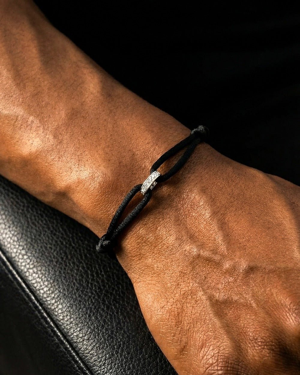 MOISSANITE INFINITY RING CORD BRACELET. - Drippy Amsterdam