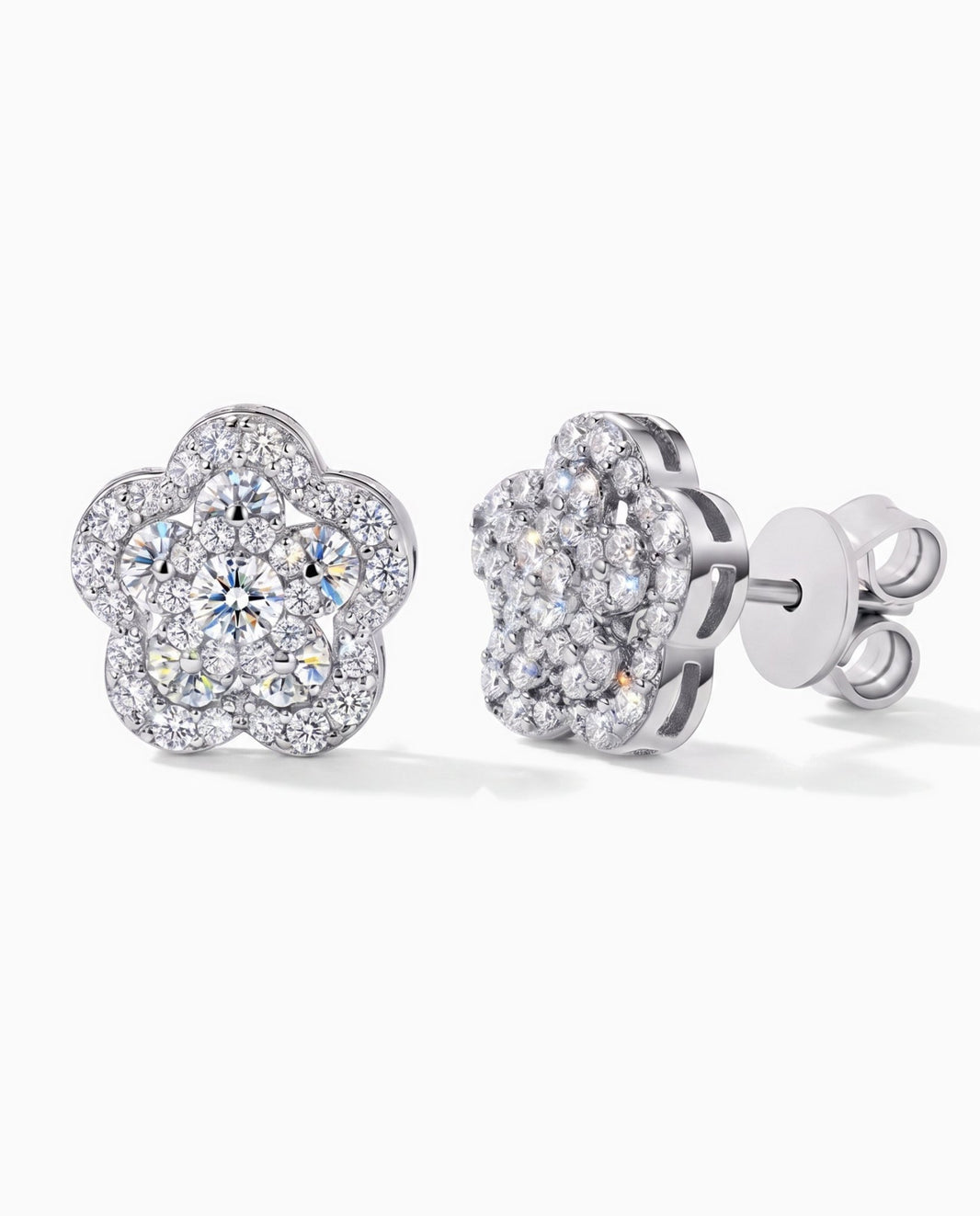 MOISSANITE LOTUS FLOWER STUDS. - Drippy Amsterdam