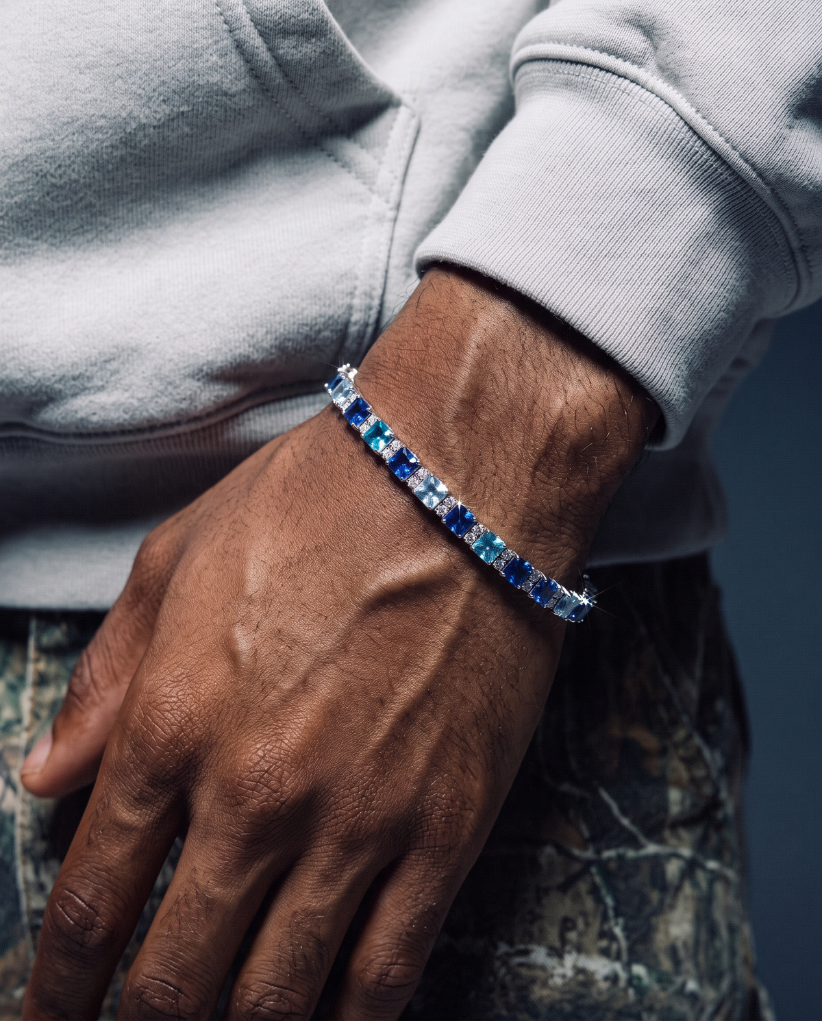 MOISSANITE OCEAN BLUE STONES BRACELET.