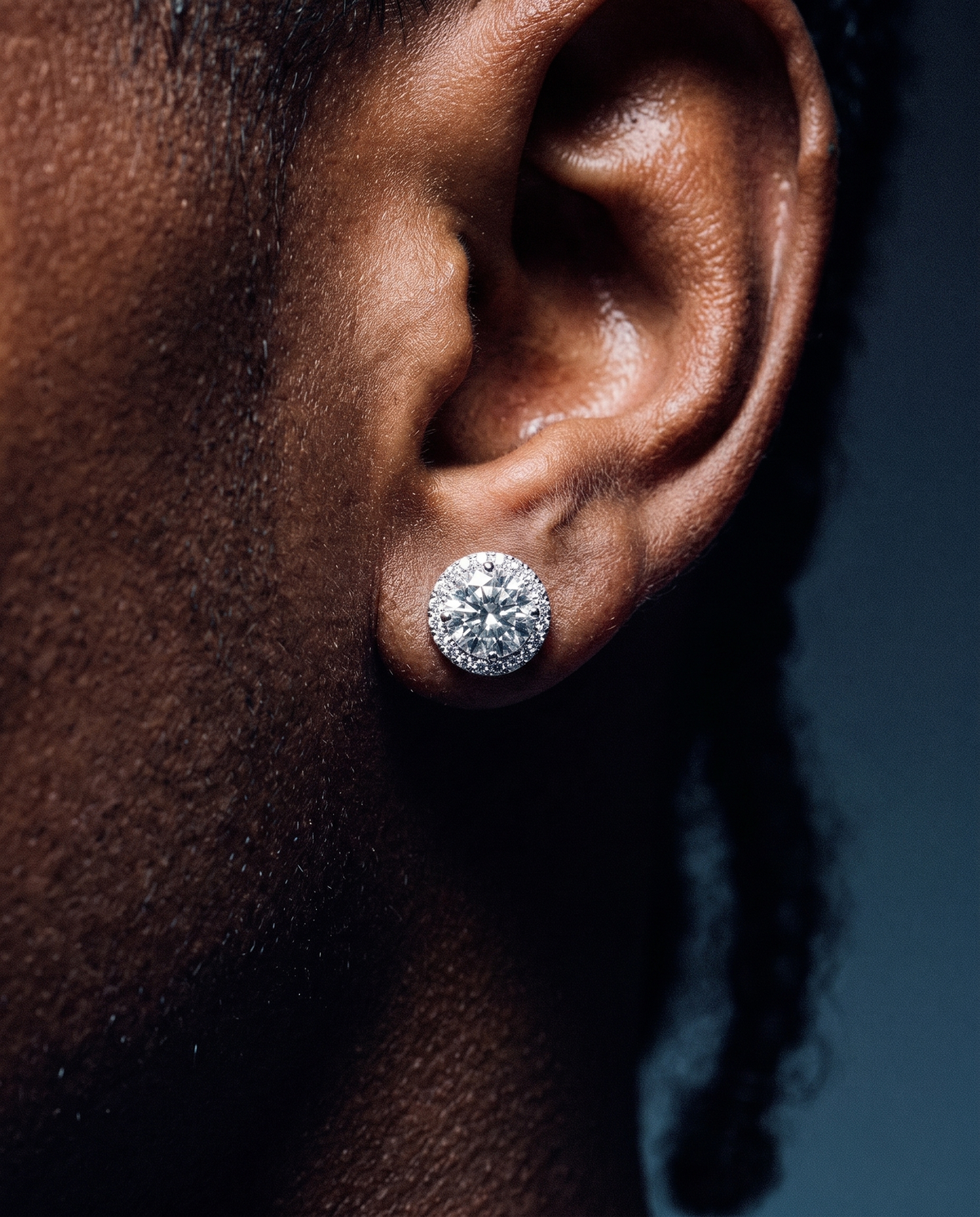 MOISSANITE ROYAL STUDS.