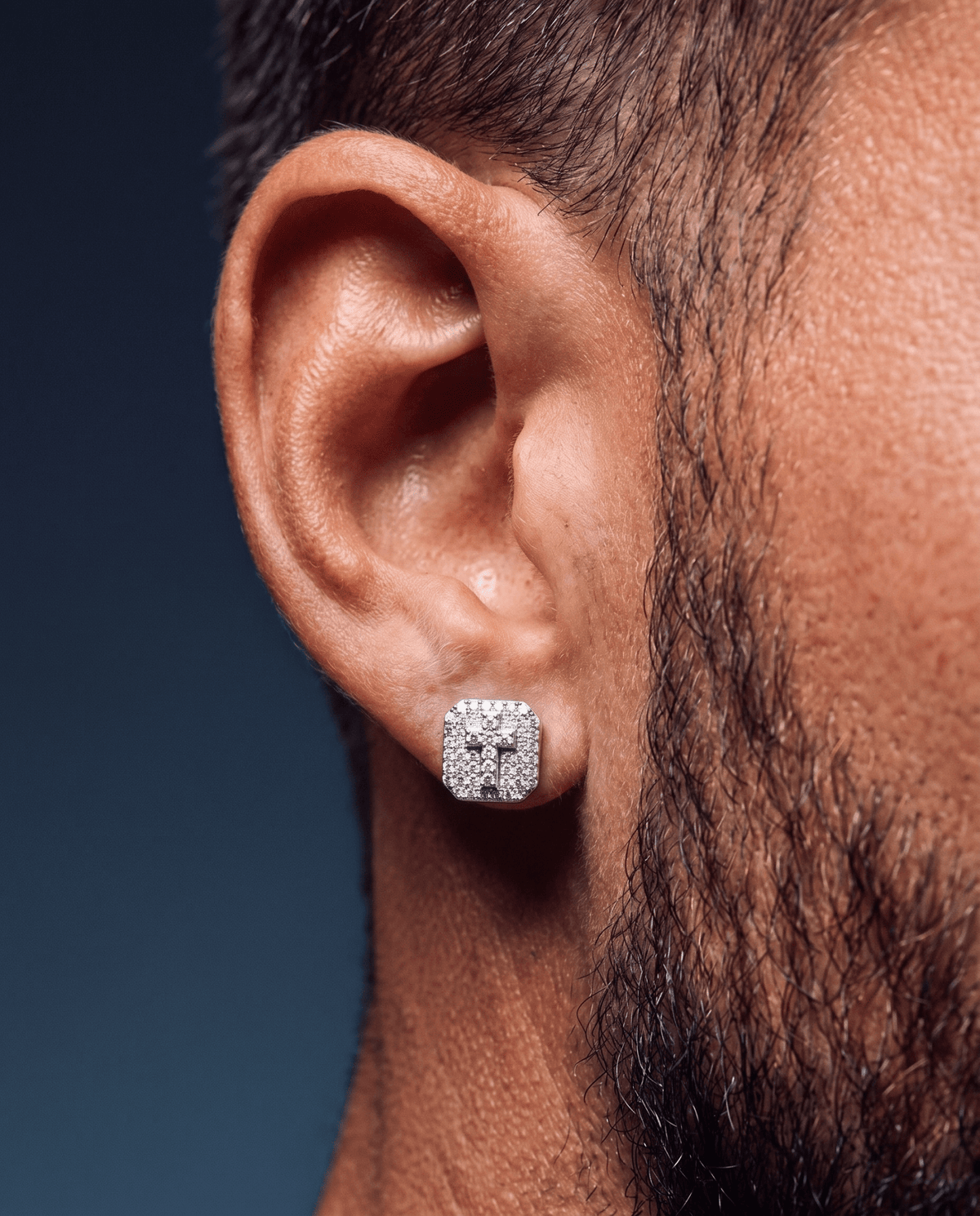 MOISSANITE SQUARE CROSS STUDS. - Drippy Amsterdam