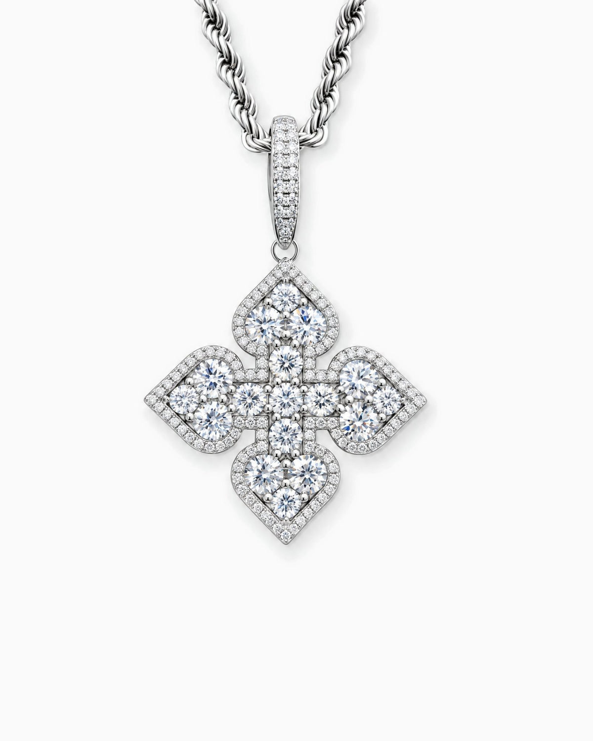 MOISSANITE WHITE CLOVER PENDANT.